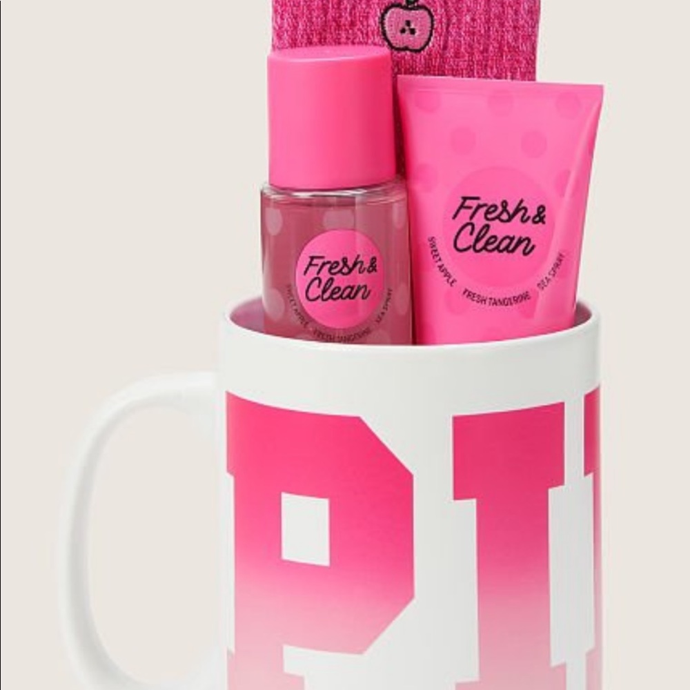 NEW PINK VICTORIAS SECRET MUG , fresh & clean spray 2.5 fl oz & 2.5 body lotion